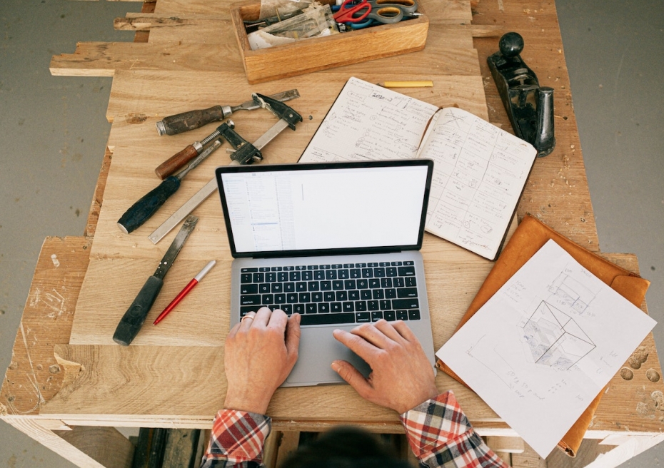 Modernizacja placu Bankowego w Warszawie: połączenie zabytkowej architektury i nowoczesnej przestrzeni publicznej