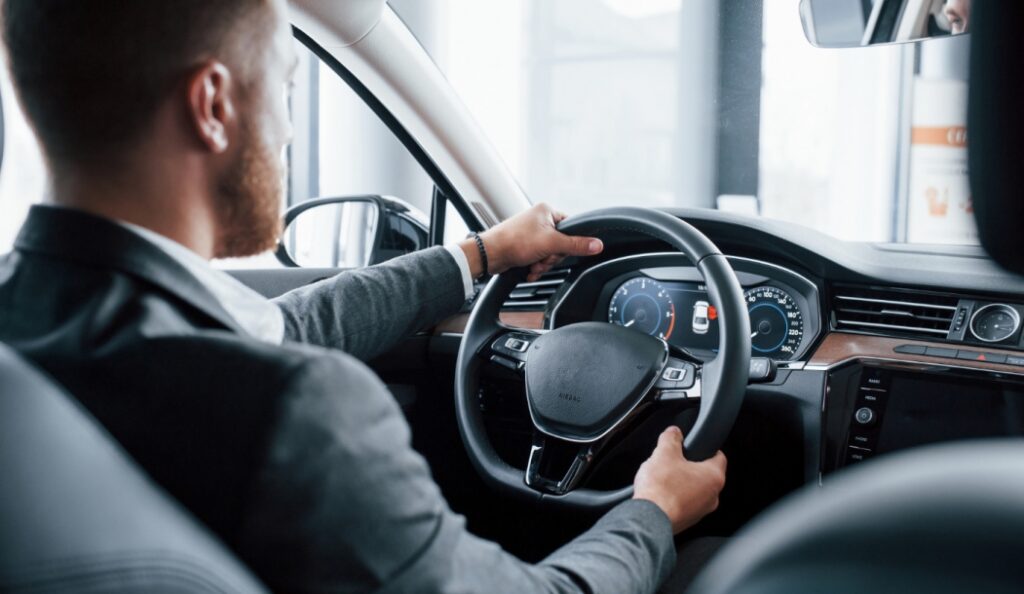 26-letni mężczyzna zatrzymany za łamanie sądowego zakazu prowadzenia pojazdów