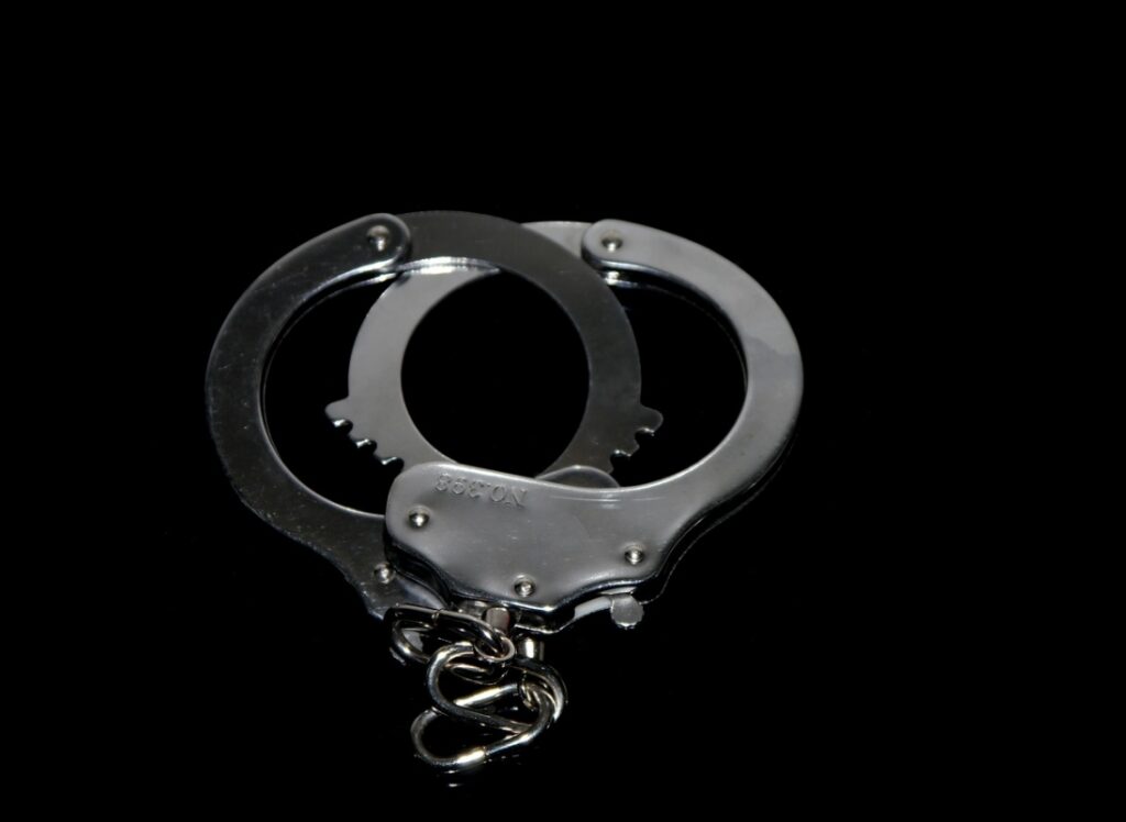 39-letni mężczyzna podejrzany o kradzieże w drogeriach zatrzymany przez policję w Warszawie