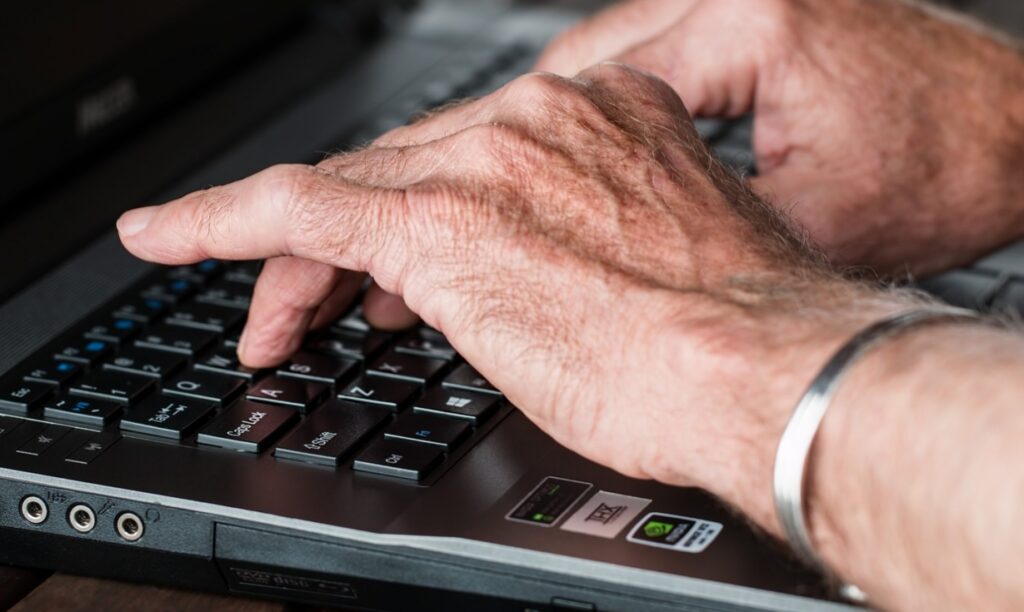 68-letnia mieszkanka Legionowa nie dała się nabrać na oszustwo "na policjanta"