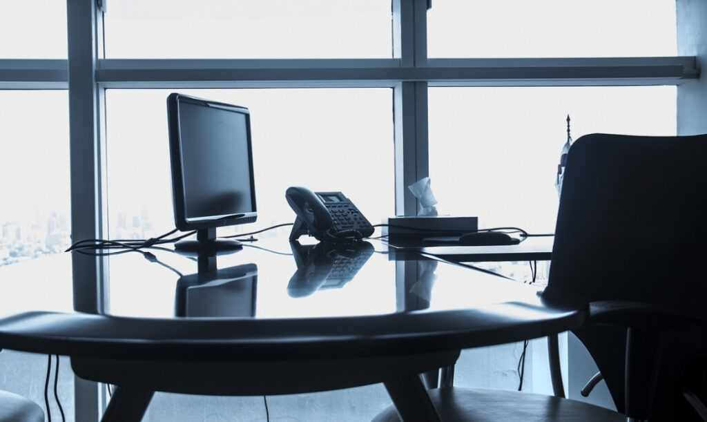 Wizyta burmistrza Olesińskiego i jego zastępców wśród seniorów w okresie świąt