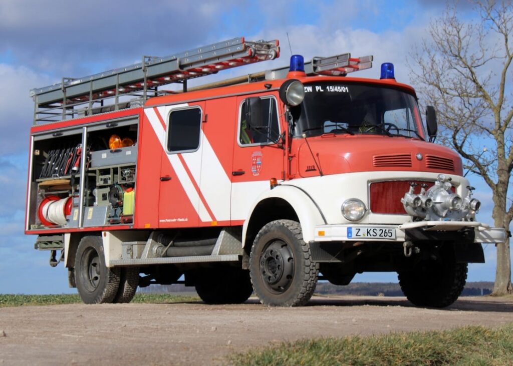 Nowoczesne wozy strażackie dla jednostek OSP z Warszawy i okolic dzięki wsparciu Unii Europejskiej
