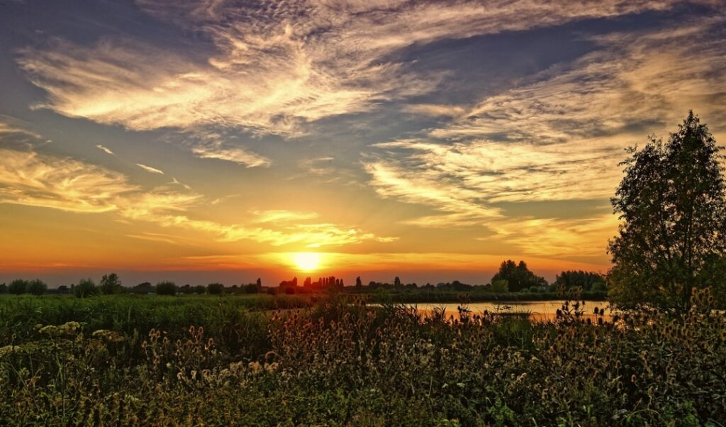 Uwaga na ekstremalne temperatury w stolicy Polski – narastające upały na Mazowszu w dniach 26-28 czerwca