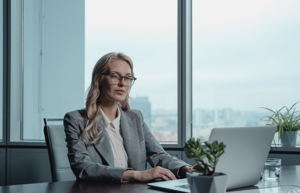 Działań remontowych w Warszawie: Zamknięcie rond Emilii Malessy „Marcysi” i zmiany w trasach komunikacji miejskiej