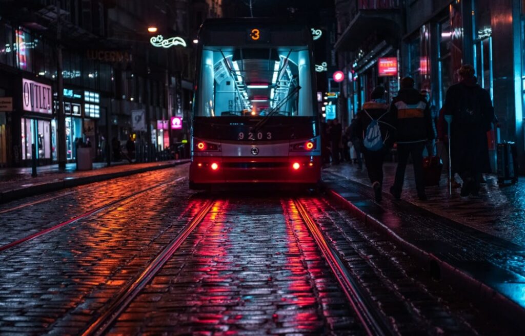 Zmiany w komunikacji miejskiej Warszawy na czas wakacji