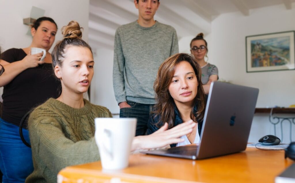 Innowacyjna transformacja warszawskiego placu przed Pawilonem Architektury Zodiak