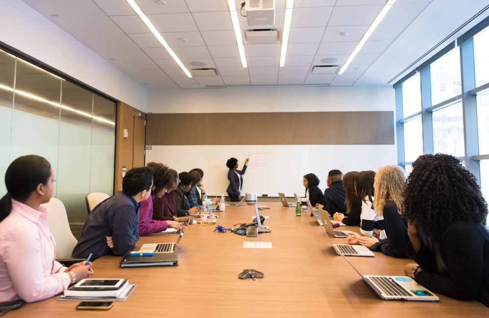 Renowacje nawierzchni na ulicach Adamieckiego i Obrońców Helu: Harmonogram prac drogowych