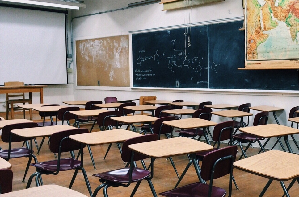 Wyjątkowa ceremonia pasowania uczniów pierwszej klasy w Szkole Podstawowej nr 382 w Ursusie