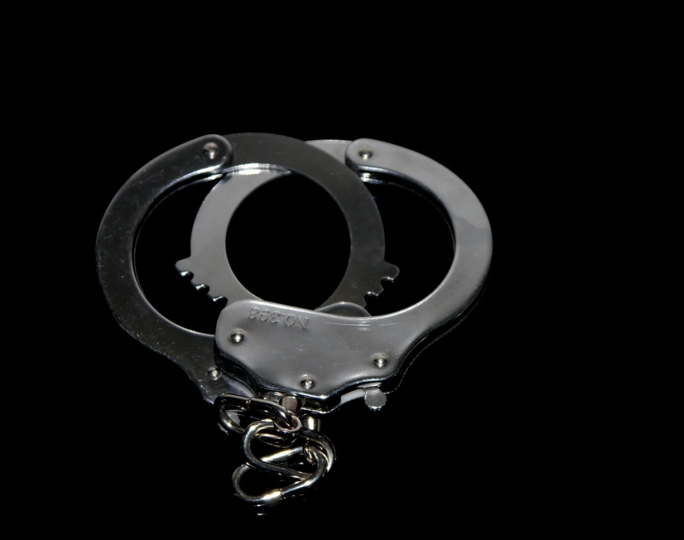 32-letni mężczyzna złapany przez policję za kierowanie samochodem mimo sądowego zakazu