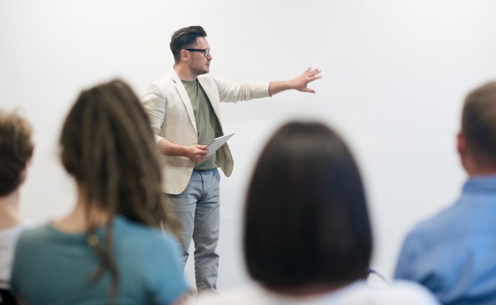 Nostalgiczna podróż w czasie: 21. Wieczornica w Szkole Podstawowej nr 2 z Oddziałami Integracyjnymi w Warszawie