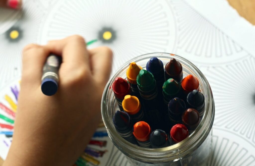 Spotkanie z przedszkolakami w ramach kampanii społecznej "Mała książka – wielki człowiek" w Bibliotece Publicznej w Dzielnicy Ursus