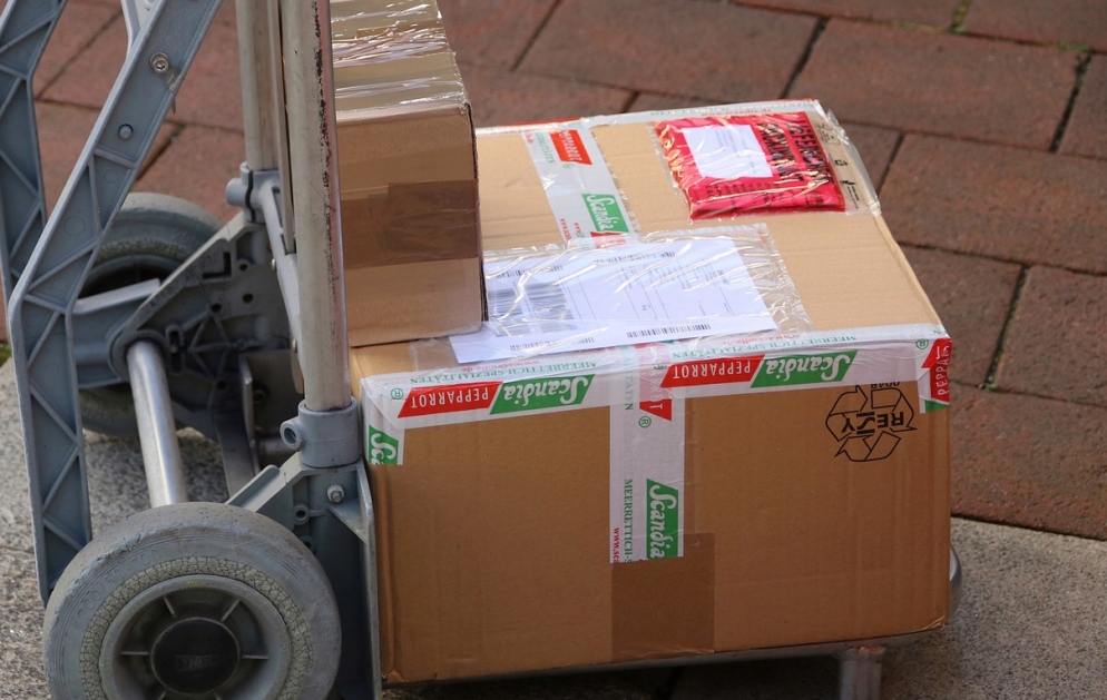 Szybka reakcja funkcjonariuszy ochrony prawa doprowadziła do zatrzymania trzech sprawców brutalnego ataku na pracownika firmy kurierskiej