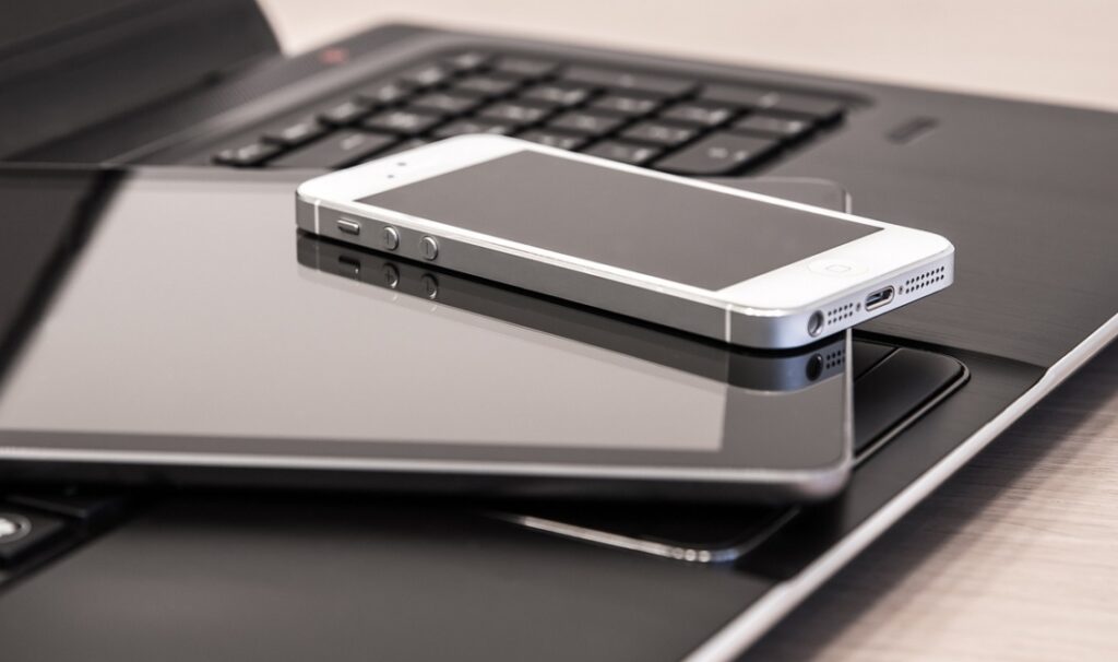 Wychowanie do bezpiecznego korzystania z internetu – akcja prewencyjna na Ochocie