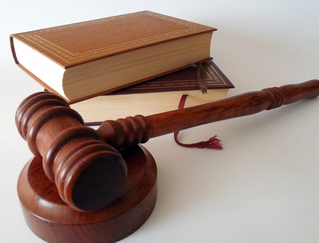 62-latek z Warszawy zatrzymany po domowej awanturze: zaatakował ostrym narzędziem swoją konkubinę