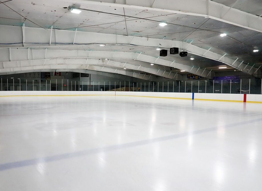 Zapraszamy na sezonowy pokaz umiejętności na lodowisku przy ulicy Keniga 20