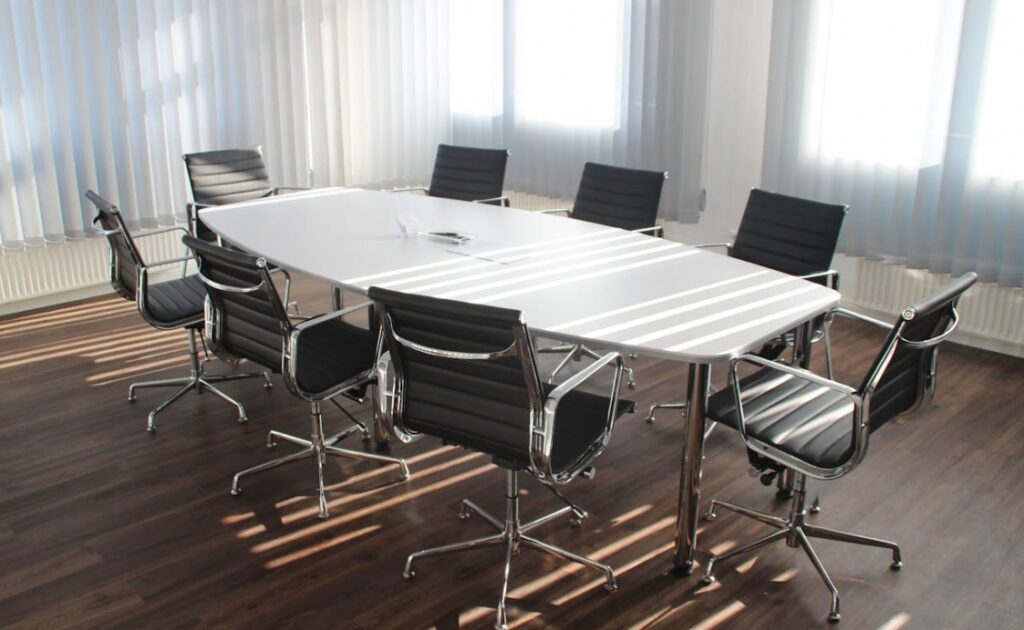 Nadchodzące wybory prezydenckie w Polsce w 2025 roku: kluczowe terminy i informacje dla wyborców