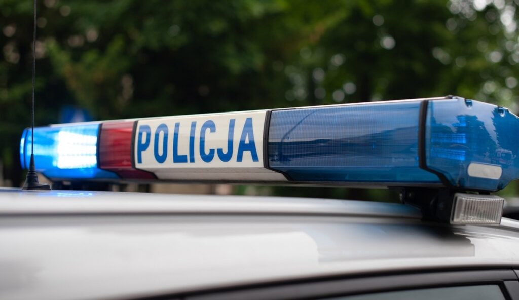 Bezpieczeństwo w szkole, w domu i sieci – prelekcje dla uczniów przez policjantkę z ochockiej komendy